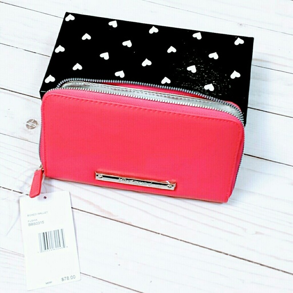 Betsey Johnson wallet - Picture 2 of 11